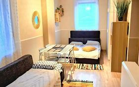 Night Host Trzebnicka 56 Free Parking